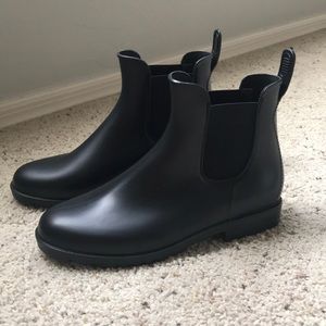 Chelsea boots